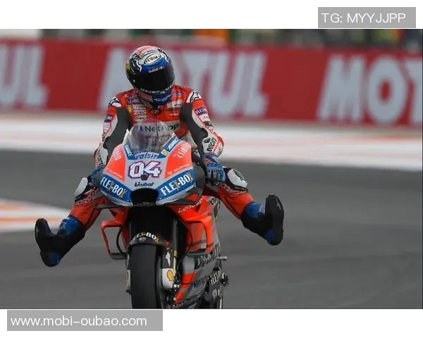 艾顿感谢队友支持轻松得分源于团队默契与配合 艾顿感谢队友支持轻松得分源于团队默契与配合